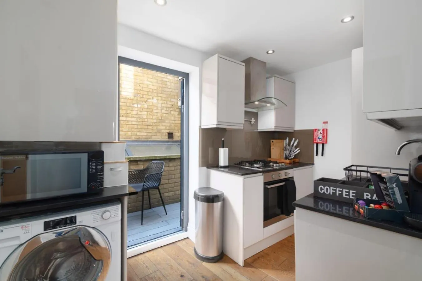 London City Shoreditch 1Br Luxury Balcony Sleeps 4 0*,  United Kingdom
